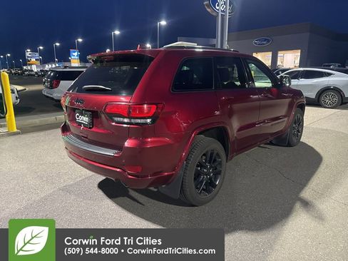 Used 2019 Jeep Grand Cherokee Altitude image 11