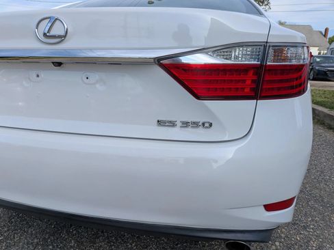Used 2013 Lexus ES 350 w/ Premium Pkg FWD image 16