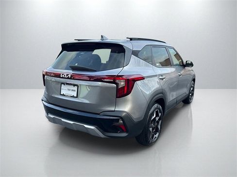 Certified 2025 Kia Seltos S image 7