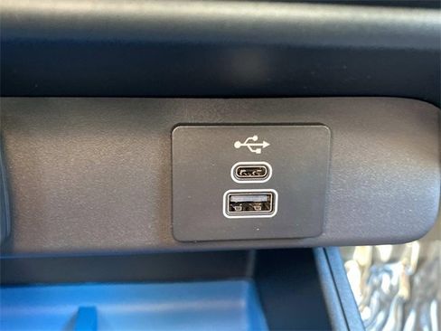 New 2025 Ford Maverick XLT image 18