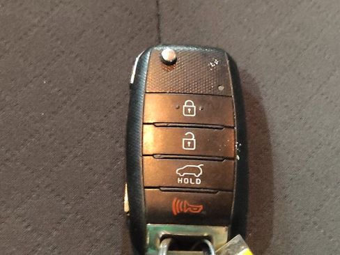 Used 2019 Kia Sorento FWD V6 image 32