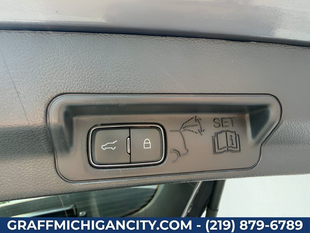 Used 2022 Ford Explorer XLT w/ Equipment Group 202A AWD/4WD image 26