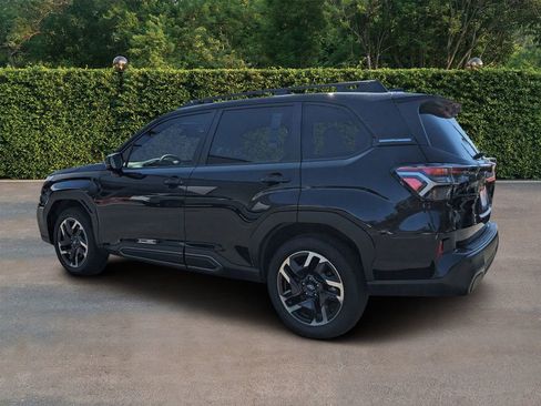 Used 2025 Subaru Forester Limited w/ Popular Package #2 AWD/4WD image 5