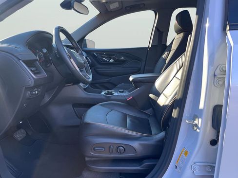 Used 2022 GMC Terrain AT4 image 17