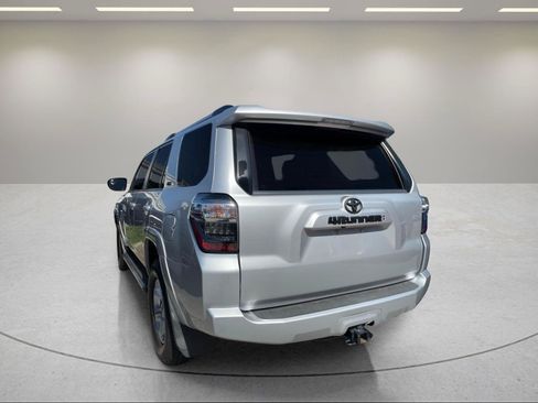 Used 2021 Toyota 4Runner SR5 Premium w/ Moonroof Package RWD image 17