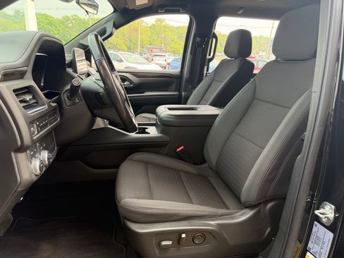 Used 2022 GMC Yukon XL SLE w/ Gmc Pro Safety Plus Package AWD/4WD image 10