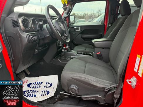 Used 2018 Jeep Wrangler Unlimited Sport S image 4