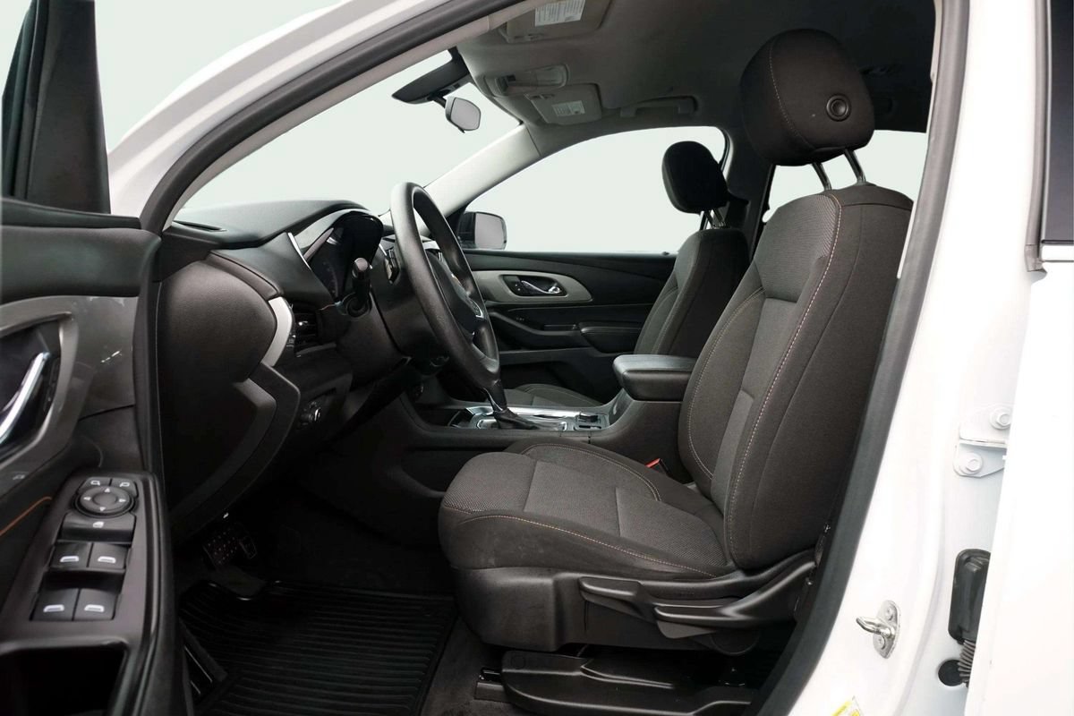 Used 2020 Chevrolet Traverse LS FWD image 17