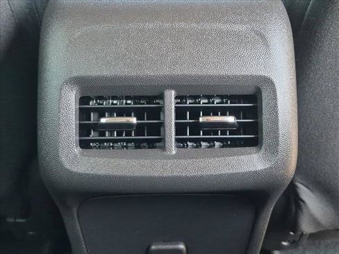 Used 2024 Chevrolet Equinox LS FWD image 15