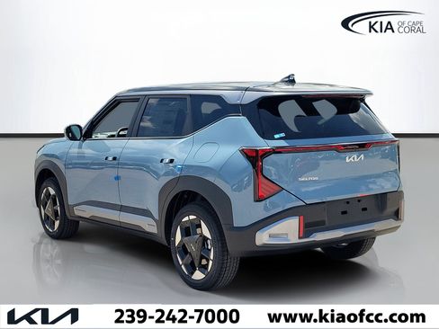 New 2027 Kia Seltos S AWD/4WD image 4