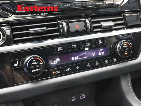 Used 2024 Nissan Pathfinder SL AWD/4WD image 78