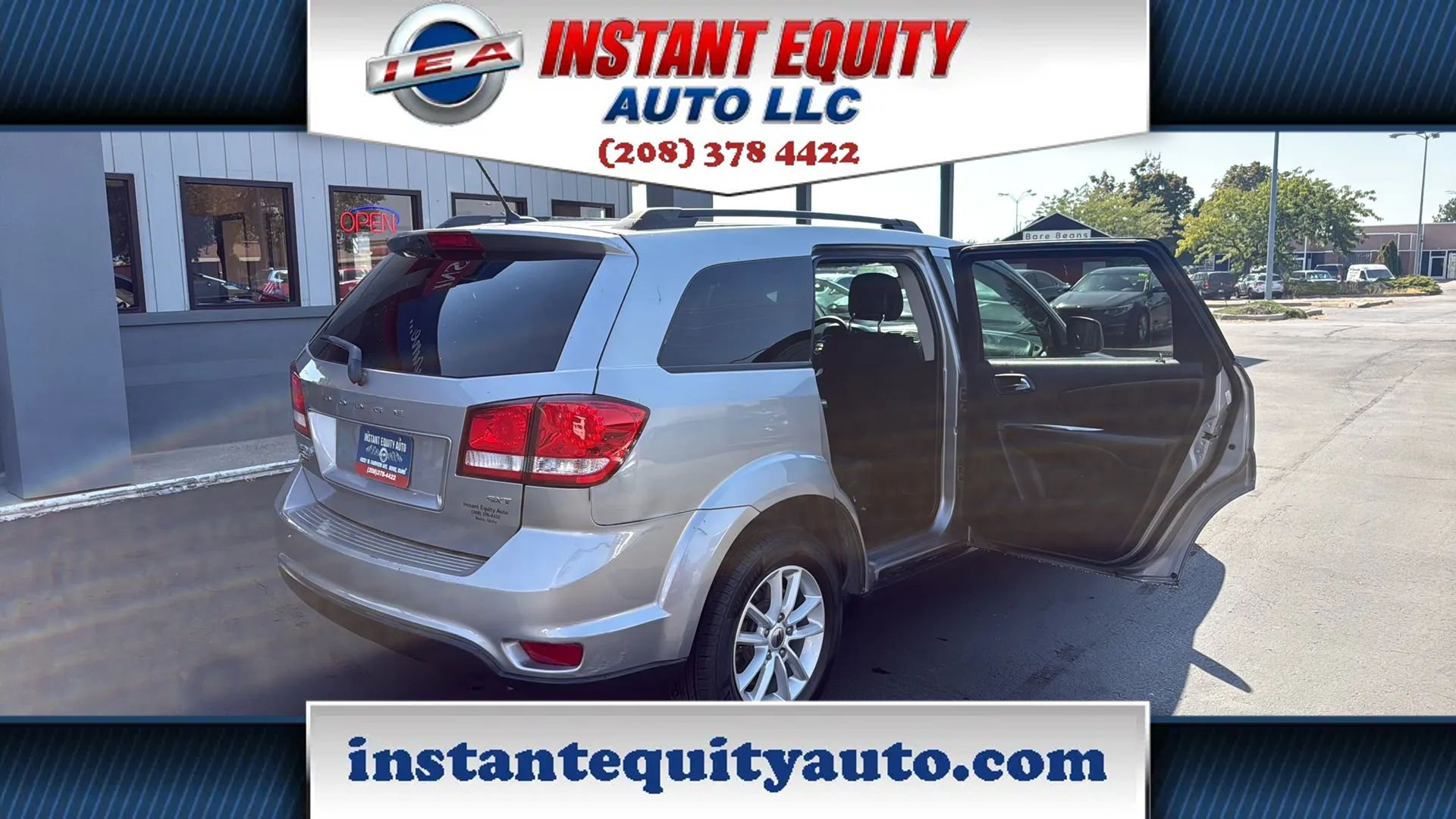 Used 2018 Dodge Journey SXT w/ Connectivity Group FWD image 16