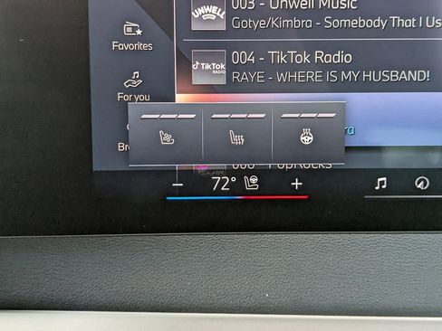 Used 2026 BMW iX xDrive60 w/ Premium Package image 17