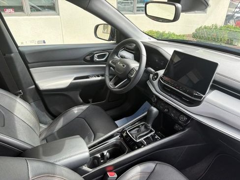 Used 2023 Jeep Compass Limited w/ Elite Group AWD/4WD image 16