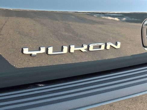 Used 2026 GMC Yukon XL AT4 Ultimate w/ LPO, Floor Liner Package image 39