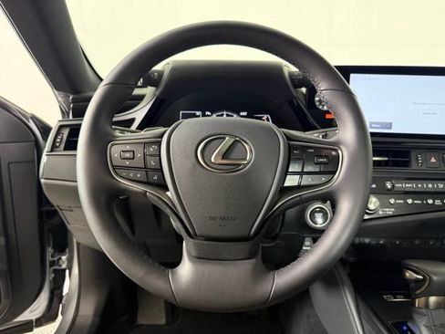 Used 2025 Lexus ES 350 w/ Premium Package FWD image 27