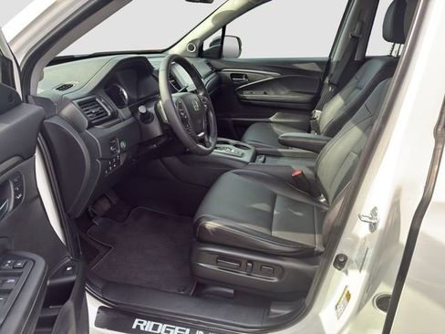Used 2023 Honda Ridgeline RTL-E image 10