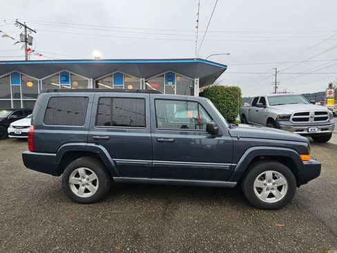 Used 2007 Jeep Commander Sport image 8
