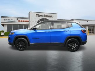 Used 2022 Jeep Compass Latitude FWD video 2