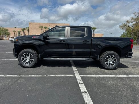 Used 2020 Chevrolet Silverado 1500 LT Trail Boss image 9