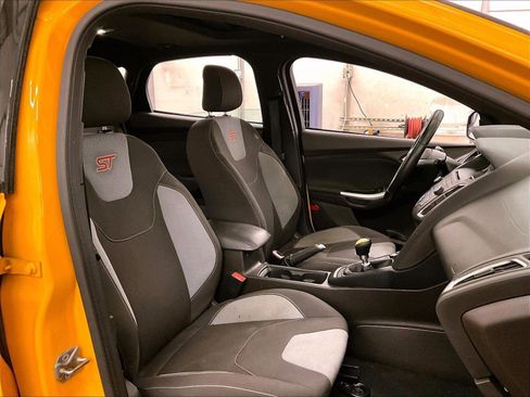 Used 2016 Ford Focus ST FWD image 7