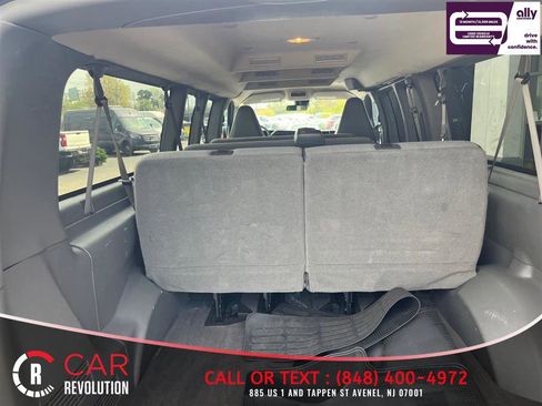 Used 2024 Chevrolet Express 3500 LT w/ LT Preferred Equipment Group RWD image 10