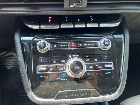 Used 2020 Lincoln Corsair Reserve w/ Appearance Package FWD image 17