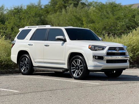 Used 2020 Toyota 4Runner Limited image 2