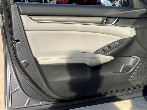 Used 2020 Honda Accord LX image 22