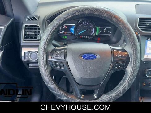 Used 2019 Ford Explorer XLT w/ Equipment Group 202A FWD image 26