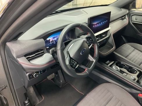 Used 2025 Ford Explorer ST-Line image 12