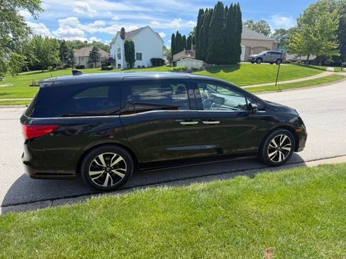 Used 2018 Honda Odyssey Elite image 3