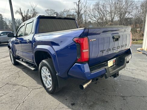 Used 2024 Toyota Tacoma SR5 image 8