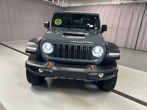 Used 2026 Jeep Gladiator Mojave AWD/4WD image 2