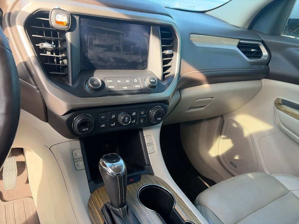 Used 2019 GMC Acadia Denali w/ Technology Package AWD/4WD image 15