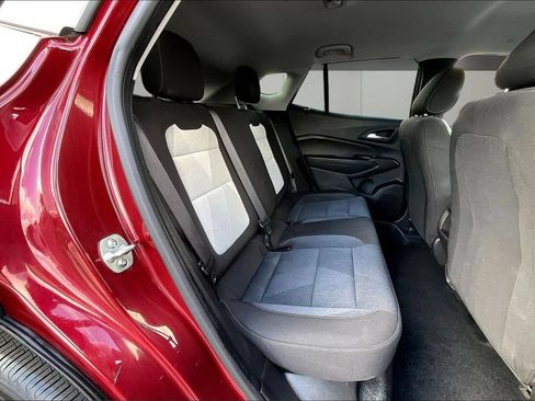 Used 2024 Chevrolet Trax LS w/ LS Convenience Package FWD image 23