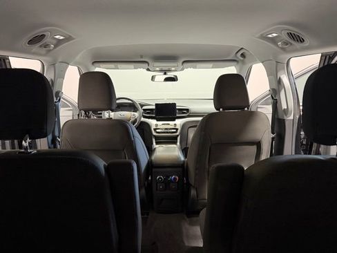 Used 2022 Ford Explorer XLT image 27