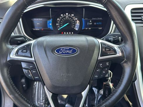 Used 2016 Ford Fusion SE image 15