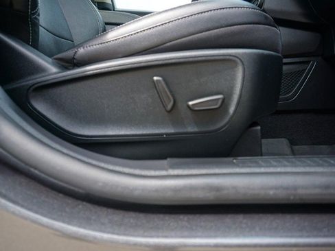 Used 2020 Ford Escape Titanium AWD/4WD image 30
