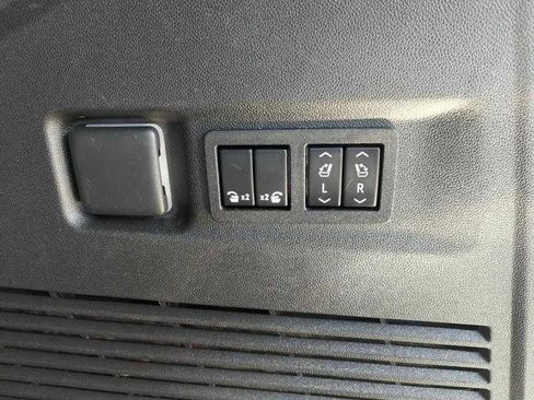 Used 2022 GMC Yukon XL Denali w/ Max Trailering Package image 17