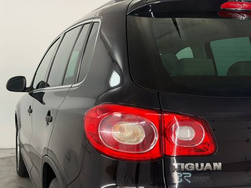 Used 2010 Volkswagen Tiguan SE AWD/4WD image 54