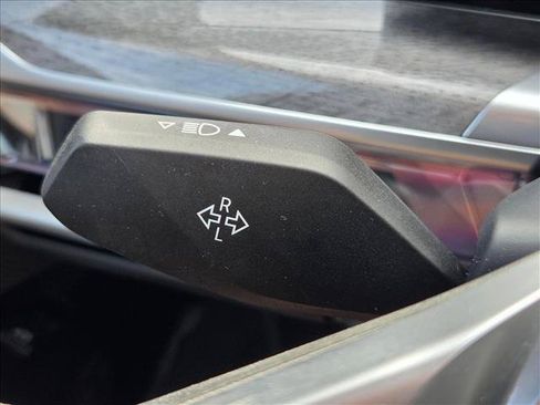 Certified 2024 BMW i7 xDrive60 AWD/4WD image 15