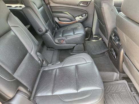 Used 2020 Chevrolet Tahoe Premier w/ Premier 6.2L Value Package AWD/4WD image 29