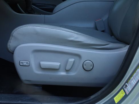 Used 2017 Toyota Highlander XLE image 21