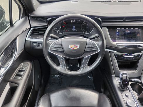 Used 2023 Cadillac XT5 Premium Luxury AWD/4WD image 17