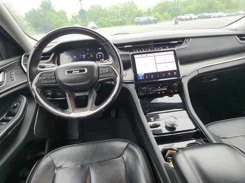Used 2022 Jeep Grand Cherokee L Limited AWD/4WD image 10