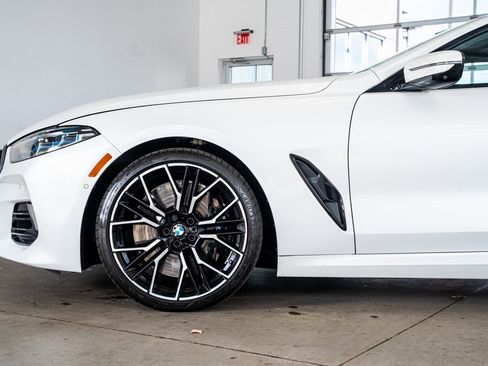 Used 2025 BMW 840i Coupe w/ M Sport Professional Package image 9