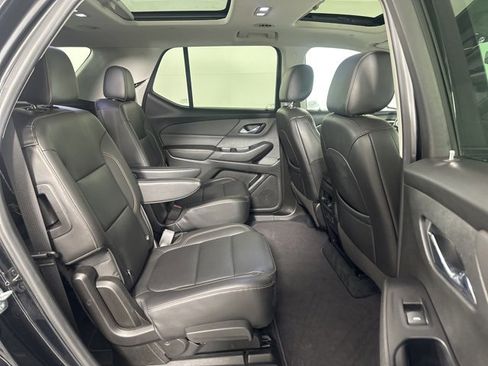 Used 2020 Chevrolet Traverse RS image 16