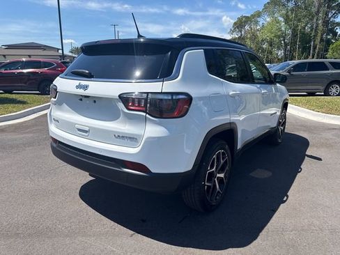 Used 2025 Jeep Compass Limited AWD/4WD image 12
