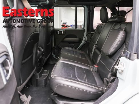 Used 2023 Jeep Wrangler Unlimited Sahara w/ Cold Weather Group AWD/4WD image 22